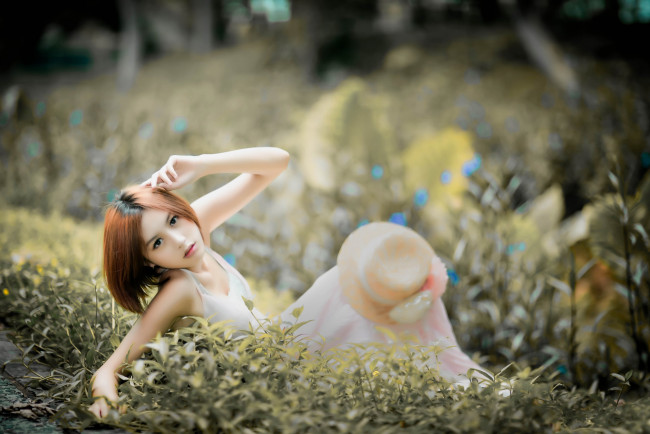 Обои картинки фото девушки, -unsort , азиатки, взгляд, природа, жест