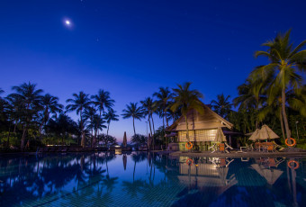 Картинка природа тропики ночь бунгало пальмы водоем