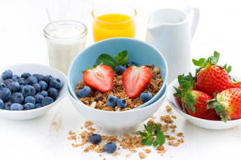 Картинка еда мюсли +хлопья ягоды сок голубика йогурт гранола клубника