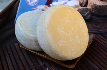 Картинка petit+montseny еда сырные+изделия сыр