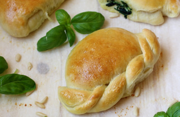 Картинка еда хлеб +выпечка выпечка базилик пирожок