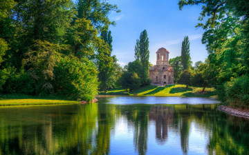 Картинка природа парк небо дом башня пруд деревья