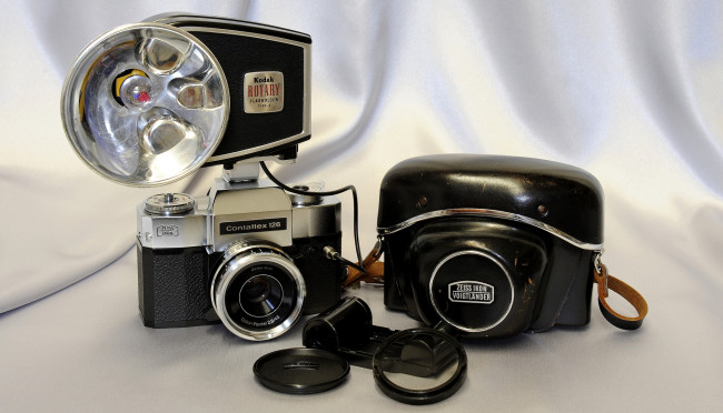 Обои картинки фото zeiss ikon contraflex 126, бренды, - другое, фотокамера