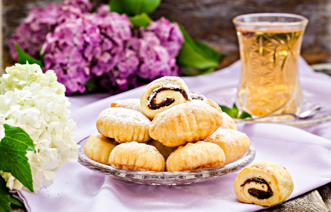 Обои картинки фото еда, хлеб,  выпечка, сок, гортензия, выпечка, пирожные