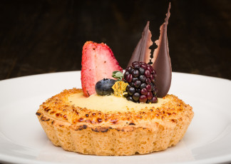 Картинка еда пирожные +кексы +печенье пирожное декор ягоды шоколад