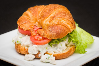Картинка еда бутерброды +гамбургеры +канапе круассан бутерброд салат помидор