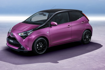 Картинка тойота+aygo+2018 автомобили toyota geneva motor show 2018 хэтчбек тойота фиолетовый aygo