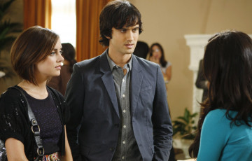 Картинка кино+фильмы 90210 разговор беседа навид ширази адрианна тэйт-дункан эйрин сильвер