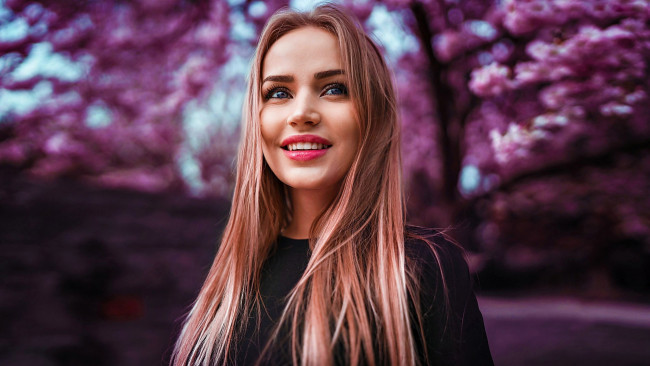 Обои картинки фото девушки, - рыжеволосые и разноцветные, улыбка