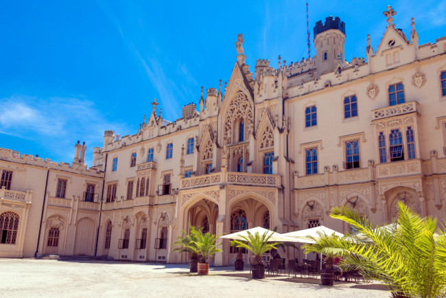 Обои картинки фото lednice castle, города, замки чехии, lednice, castle