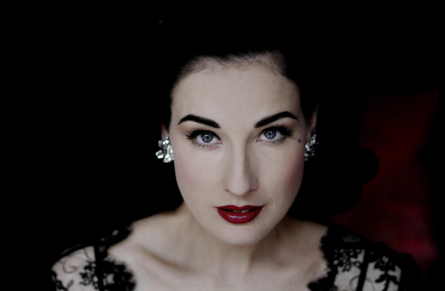 Обои картинки фото Dita Von Teese, девушки, бурлеск