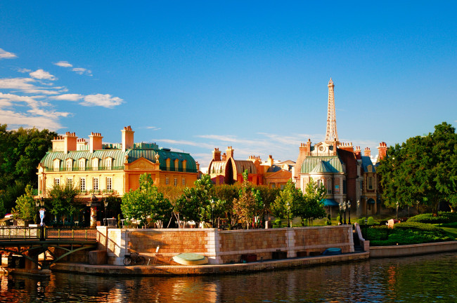 Обои картинки фото города, диснейленд, америка, штат, флорида, парк, диснея, кусочек, парижа