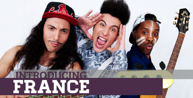 Обои картинки фото музыка, евровидение, группа, twin-twin, гитары, кепка, франция, крик