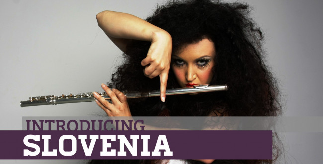 Обои картинки фото музыка, евровидение, tinkara, kova, словения, взгляд, брюнетка, певица, флейта, палец