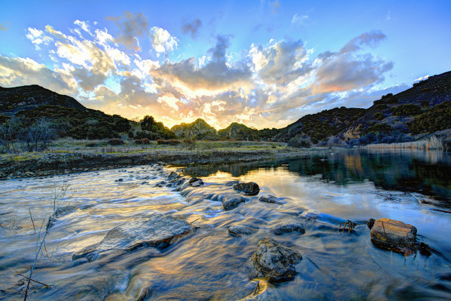 Обои картинки фото природа, реки, озера, горы, облака, река