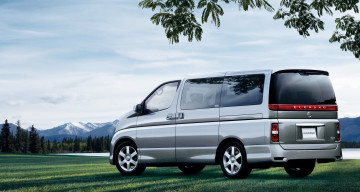 Картинка автомобили nissan datsun