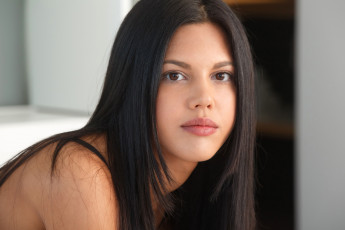 Картинка apolonia+lapiedra девушки apolonia lapiedra лицо портрет макияж девушка модель брюнетка красотка поза флирт стройная сексуальная фигура