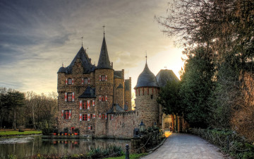 Картинка satzvey+castle города замки+германии satzvey castle