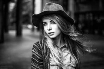 Картинка девушки ирина+попова монохром