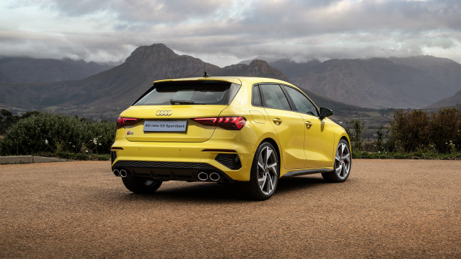 Обои картинки фото audi s3 sportback, автомобили, audi, желтый, горы
