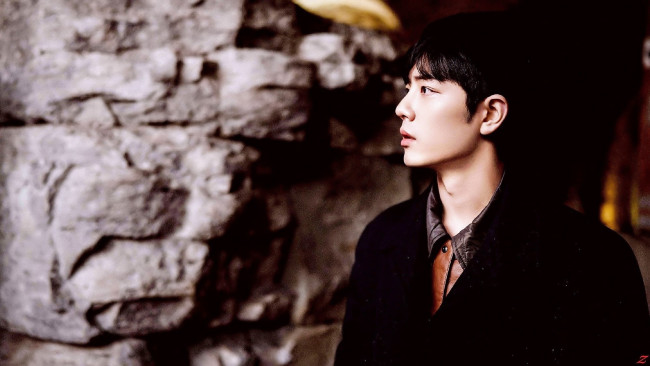 Обои картинки фото мужчины, xiao zhan, актер, куртка, стена