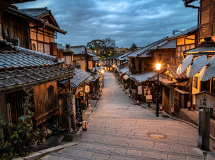 Картинка города киото+ япония улица дома огни фонари ступени