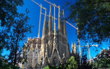 Картинка sagrada familia barcelona города барселона испания