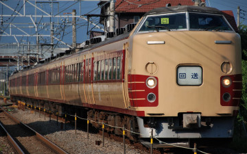 Картинка техника электрички Япония станция электричкв