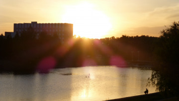 Картинка природа восходы закаты город река закат