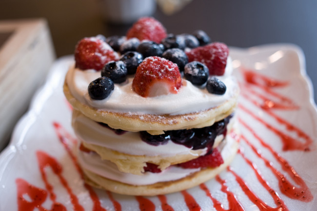 Обои картинки фото еда, мороженое, десерты, ягоды, крем, десерт