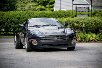 Картинка aston+martin+vanquish автомобили aston+martin выставка автопробег автошоу