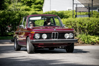 Картинка bmw+2002 автомобили bmw автопробег выставка автошоу