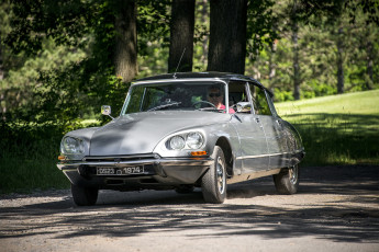 Картинка citroen+2cv автомобили citroen автопробег выставка автошоу