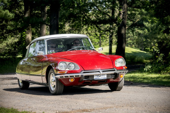 Картинка citroen+2cv автомобили citroen выставка автошоу автопробег