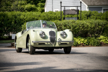 Картинка jaguar+xk150 автомобили jaguar выставка автошоу автопробег