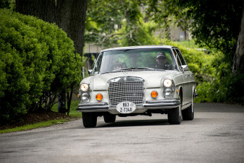 Картинка mercedes-ben+w109 автомобили mercedes-benz выставка автошоу автопробег