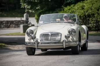 Картинка mg+mga автомобили mg автопробег выставка автошоу