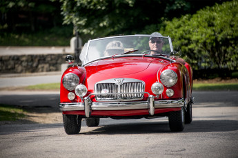 Картинка mg+mga автомобили mg автошоу автопробег выставка