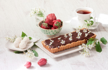 Картинка еда пирожные +кексы +печенье чай клубника шоколад конфеты