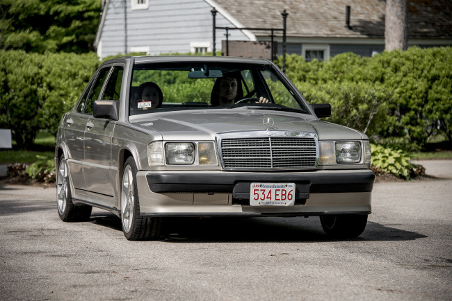 Обои картинки фото mercedes-benz w201, автомобили, mercedes-benz, автопробег, выставка, автошоу