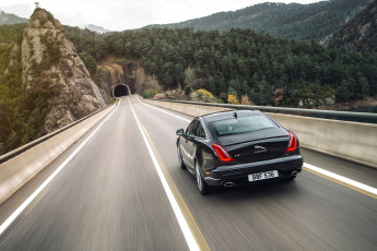 Картинка автомобили jaguar sport xj r 2015г