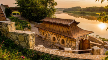 Картинка города -+здания +дома закат каменный дом река