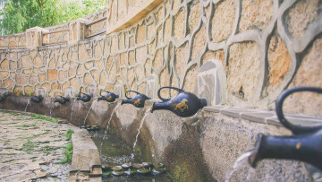 Картинка разное садовые+и+парковые+скульптуры кувшин вода фонтан