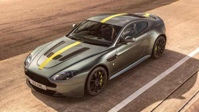 Обои картинки фото aston martin vantage amr v12 2018, автомобили, aston martin, 2018, v12, amr, aston, martin, vantage