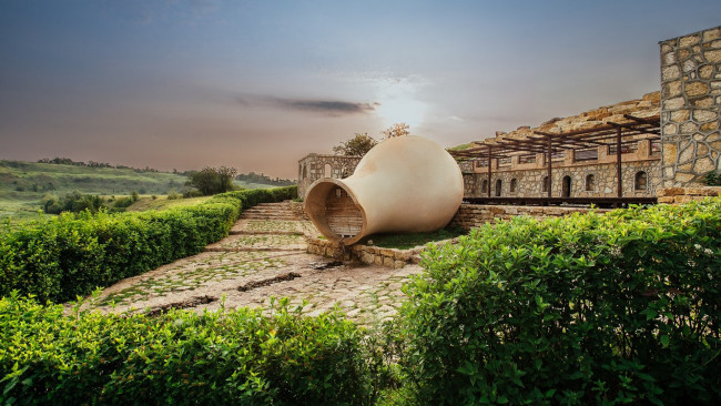 Обои картинки фото разное, садовые и парковые скульптуры, кувшин, скульптура, зелень