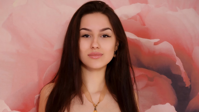 Обои картинки фото angelina socho, девушки, angelina, socho, ангелина, соколова, девушка, модель, брюнетка, поза, стройная, сексуальная, флирт, взгляд, макияж