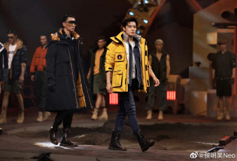 Картинка разное знаменитости neo hou актер модели показ куртка