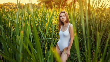 Картинка девушки -+брюнетки +шатенки девушка позирует сергей шишлов