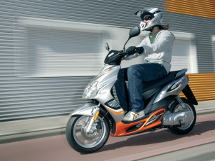 Картинка мотоциклы мотороллеры