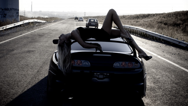 Обои картинки фото автомобили, авто, девушками, дорога, блондинка